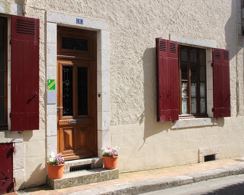 L'Entrée Chambres d'Hôtes Bar&Restaurant Castillonnès Exterior foto